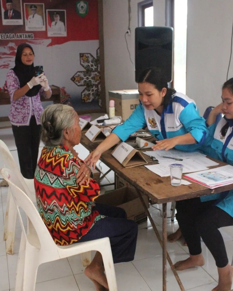 ANTUSIAS MASYARAKAT YANG TINGGI DIHARI POSYANDU IBU HAMIL, BALITA, DAN LANSIA 